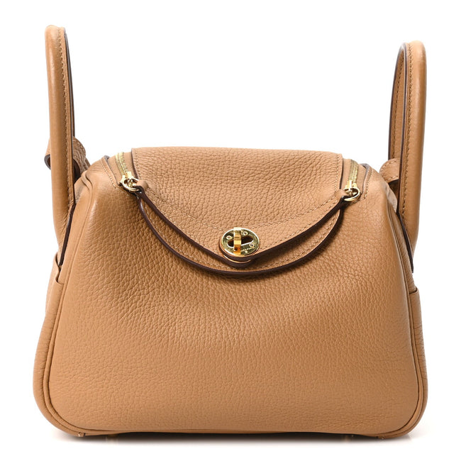 Taurillon Clemence Mini Lindy 20 Biscuit Hover Image