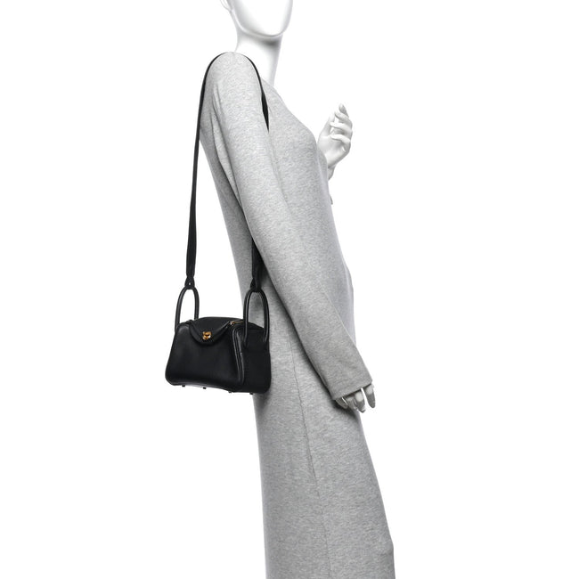 Taurillon Clemence Mini Lindy 20 Black Main Image
