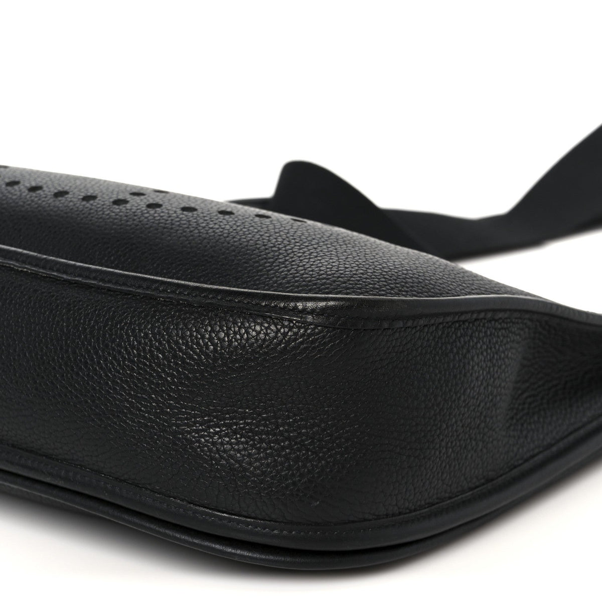 Taurillon Clemence Evelyne II PM Black