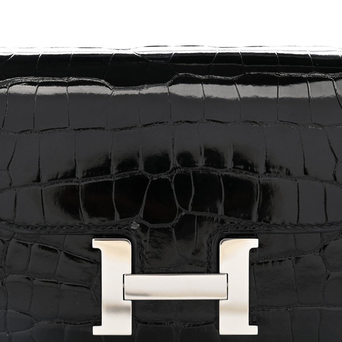 Shiny Alligator Constance Short Wallet Black