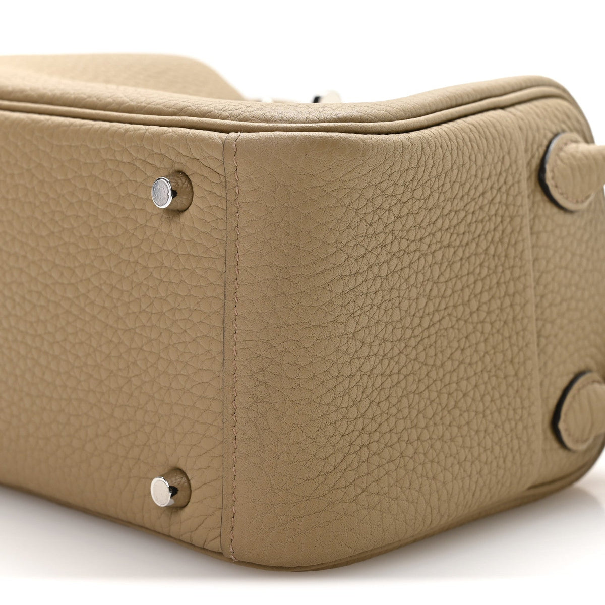 Taurillon Clemence Mini Lindy 20 Beige Marfa
