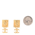 Metal CC Lion Earrings Gold