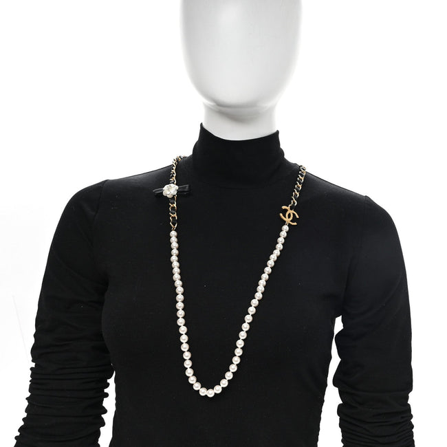 Calfskin Pearl Chain 90's Camellia Long Necklace Black Gold Main Image