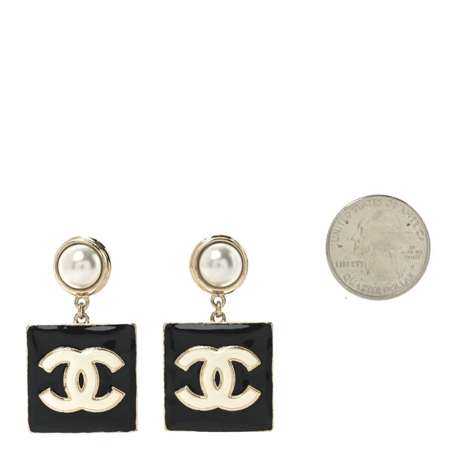 Metal Resin Pearl CC Drop Earrings Gold Black White Main Image