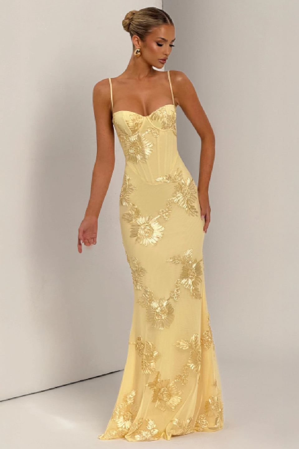 Cream 3D Floral Fishtail Gown
