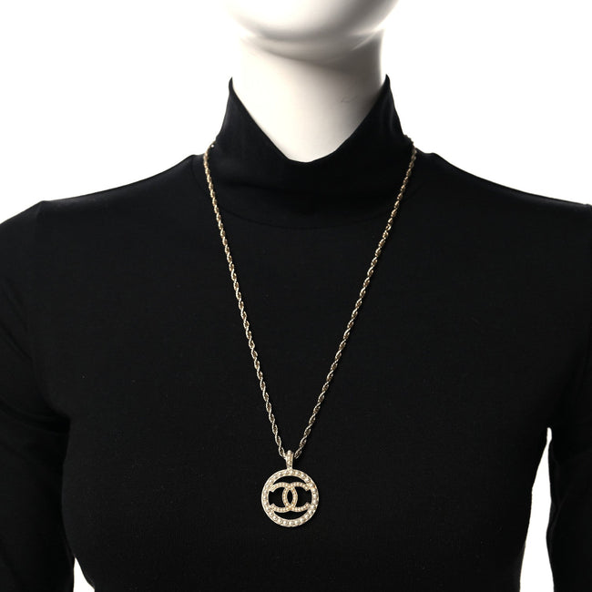 Pearl CC Round Pendant Necklace Gold Main Image