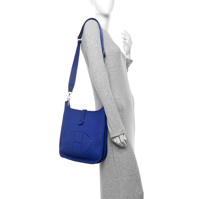 Taurillon Clemence EVELYNE III GM Bleu Electrique Main Image