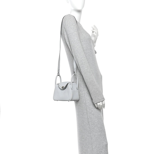 Taurillon Clemence Mini Lindy 20 Bleu Pale Main Image