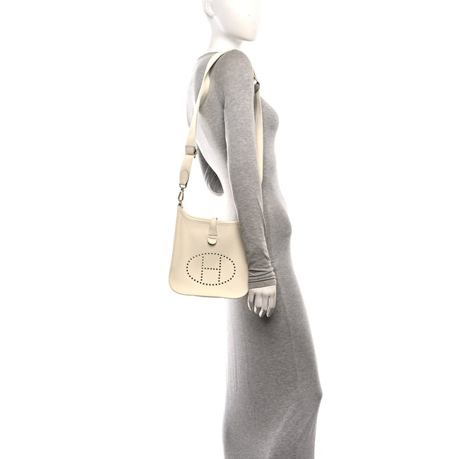 Taurillon Clemence Evelyne 23 Poche III Cream Main Image