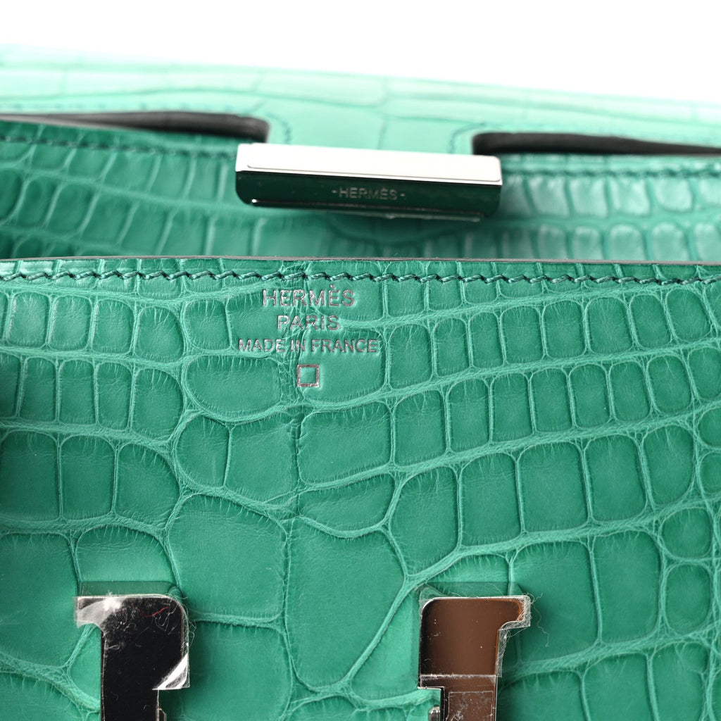 Matte Alligator Constance Long Wallet To Go Vert Jade