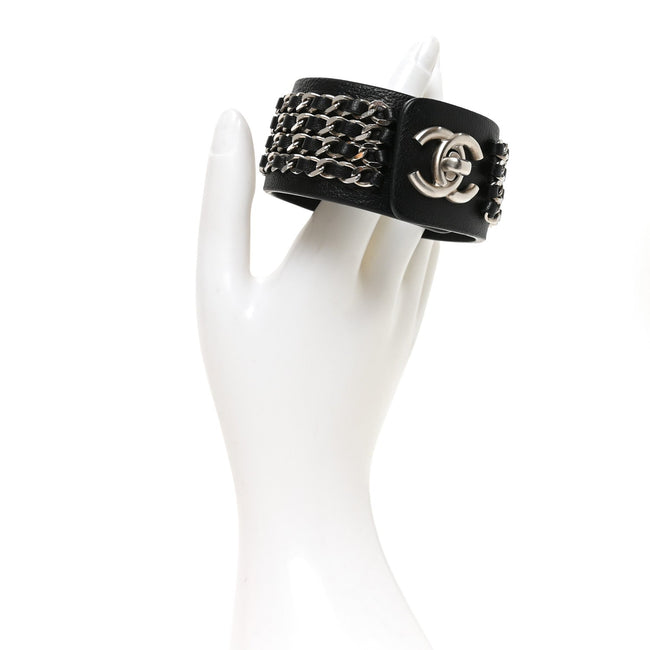 Lambskin CC Chain Turnlock Bracelet L Black Main Image