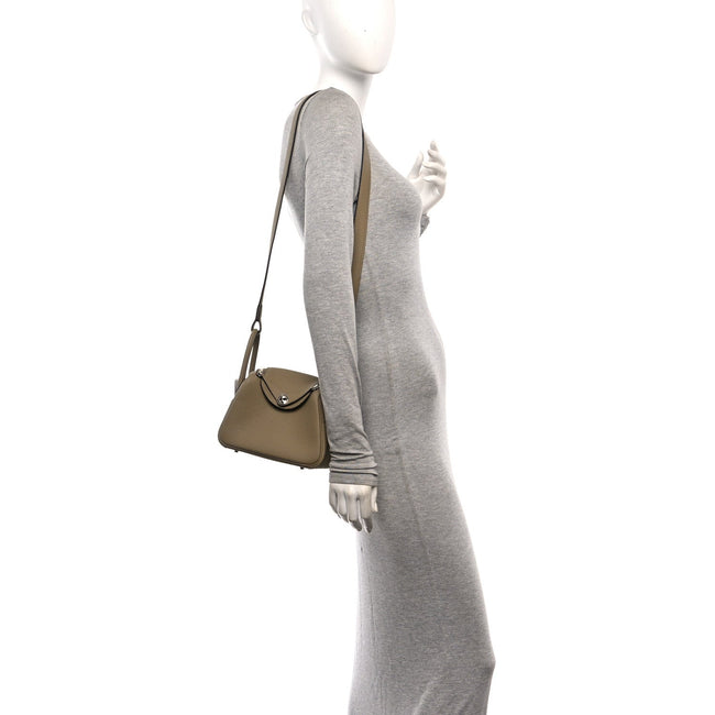 Taurillon Clemence Mini Lindy 20 Beige Marfa Main Image