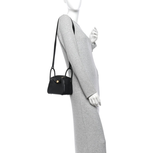 Taurillon Clemence Mini Lindy 20 Black Main Image
