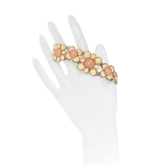 Resin Gripoix Poured Glass CC Flower Bracelet Pink White Gold Main Image