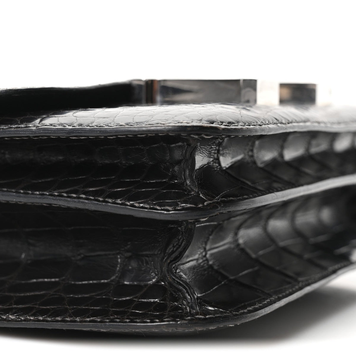 Shiny Alligator Constance 18 Black