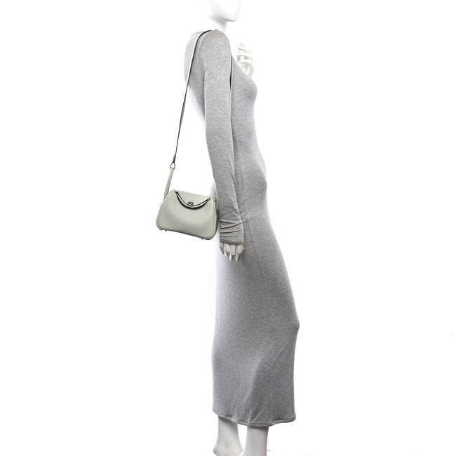 Taurillon Clemence Mini Lindy 20 Gris Neve Main Image