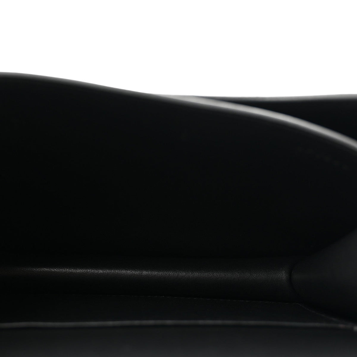 Epsom Constance 18 Black