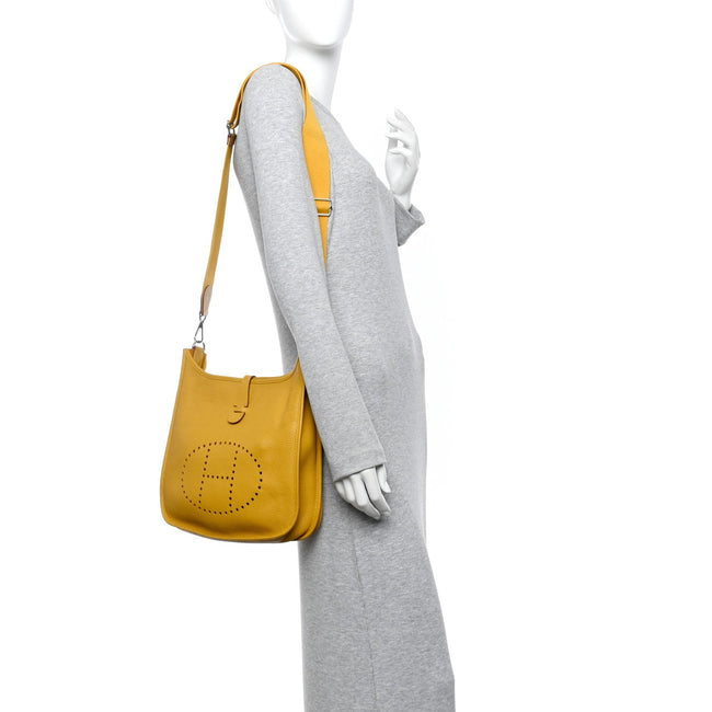Taurillon Clemence Evelyne III PM Jaune Ambre Main Image