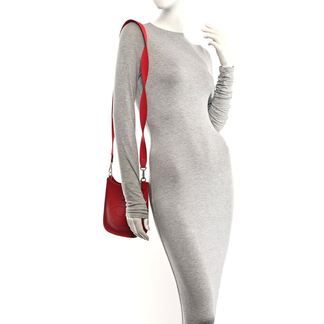 Taurillon Clemence Evelyne TPM Rouge Casaque Main Image