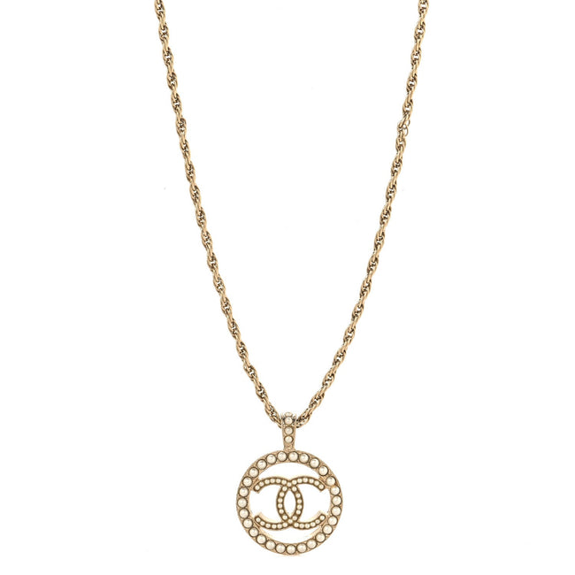 Pearl CC Round Pendant Necklace Gold Hover Image