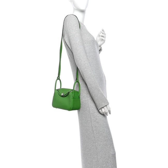 Taurillon Clemence Mini Lindy 20 Vert Yucca Main Image