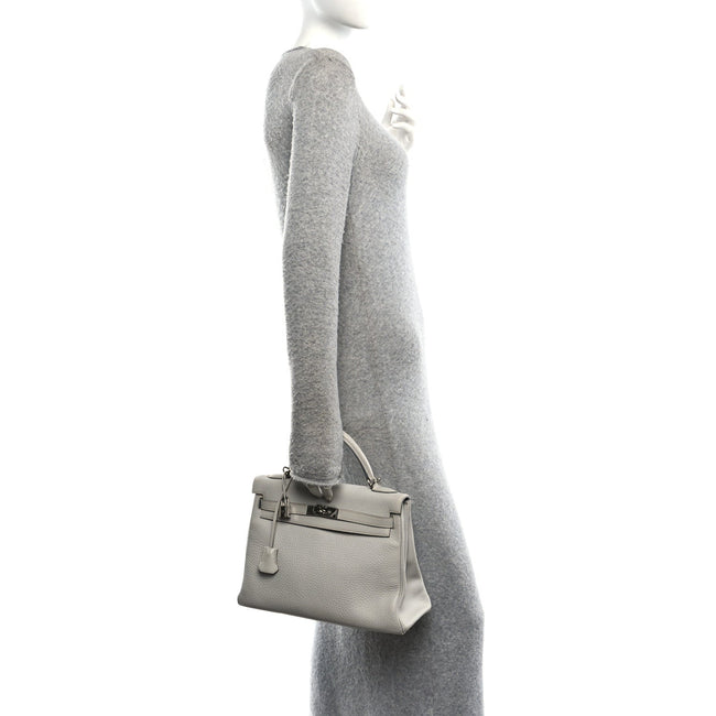 Taurillon Clemence Kelly Retourne 32 Gris Perle Main Image